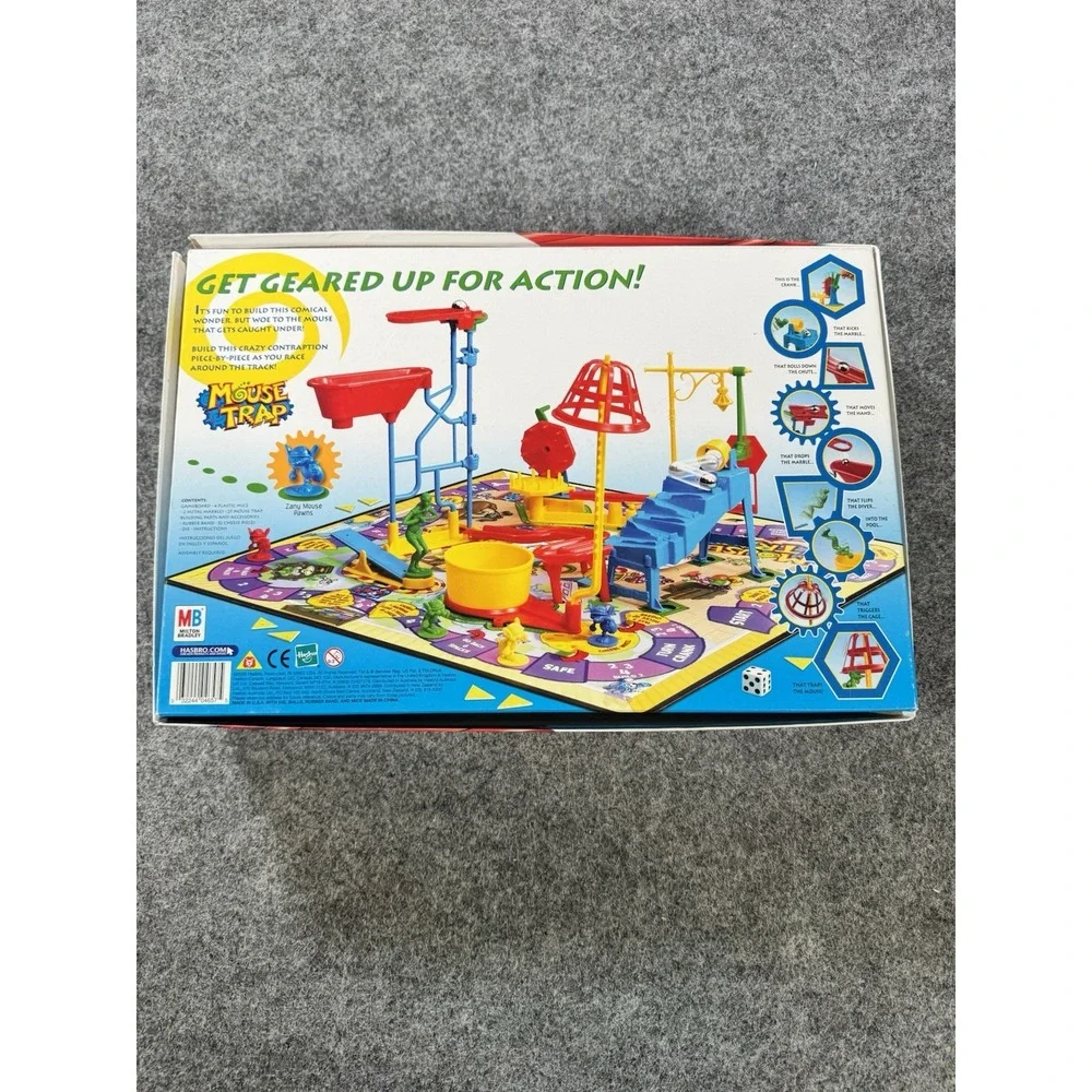 VINTAGE Mouse Trap COMPLETE Milton Bradley 2005 Classic Board Game Kids Family
